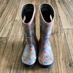 Size 12 little girls Bogs Rain Boots